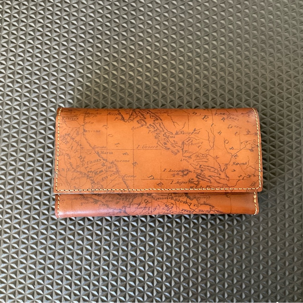 Patricia Nash Terresa Riot Rust Signature Map Print Leather Wallet
